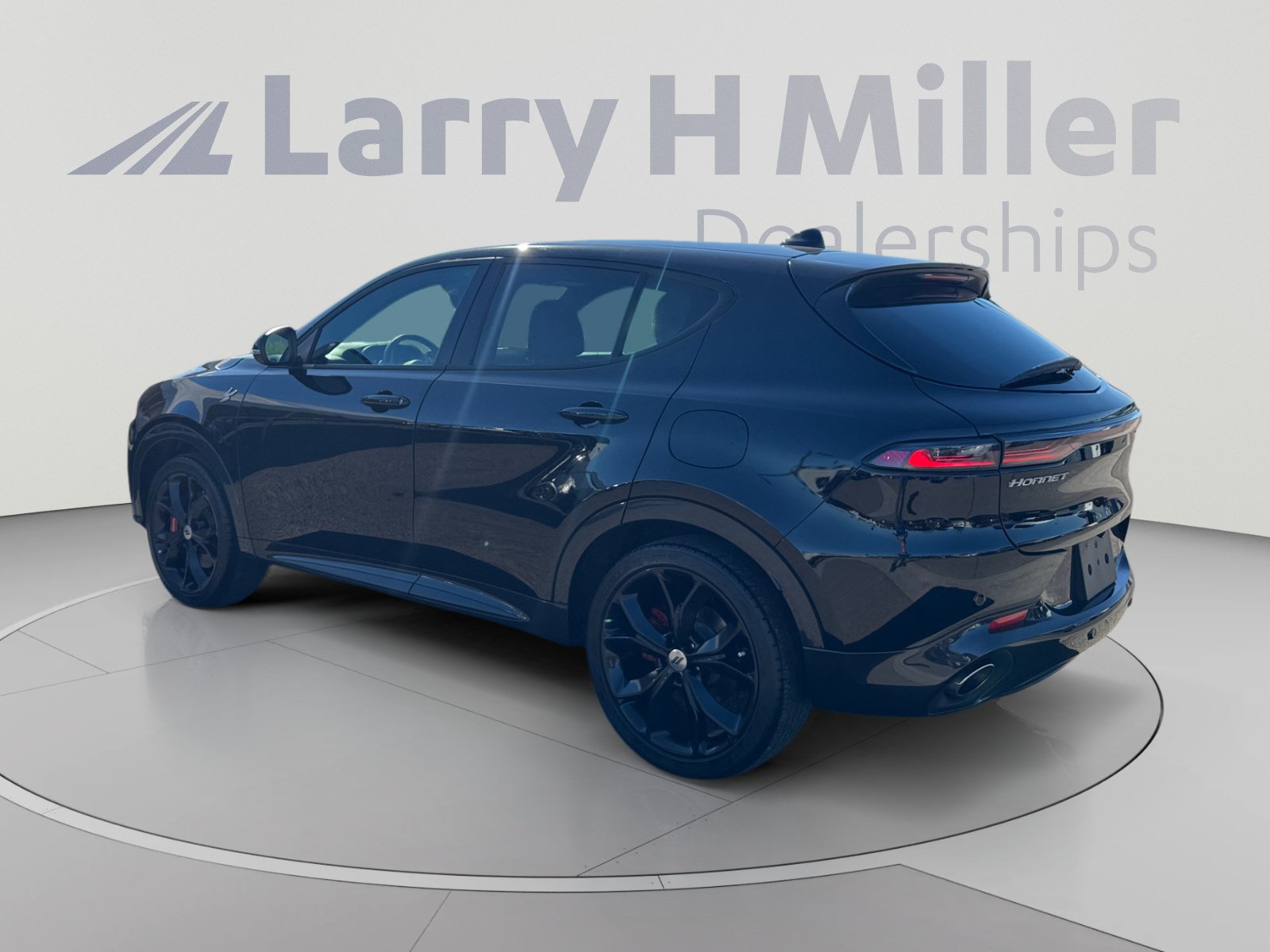 Used 2024 Dodge Hornet R/T w/ Track Pack AWD/4WD image 3