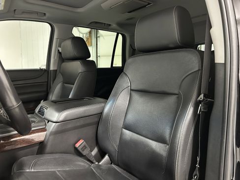 Used 2019 GMC Yukon SLT w/ Graphite Performance Edition image 25