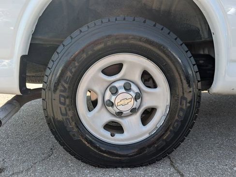Used 2007 Chevrolet Express 1500 RWD image 22