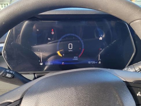 Used 2025 Chevrolet TrailBlazer LT w/ Driver Confidence Package image 18