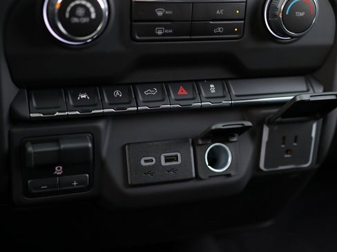 New 2025 Chevrolet Silverado 1500 Custom image 17