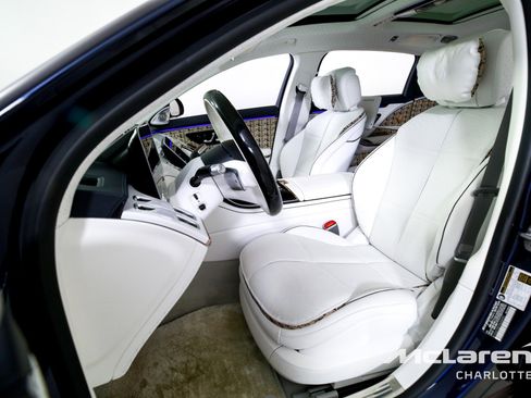 Used 2023 Mercedes-Benz Maybach S 680 4MATIC w/ Manufaktur Leather Package image 11