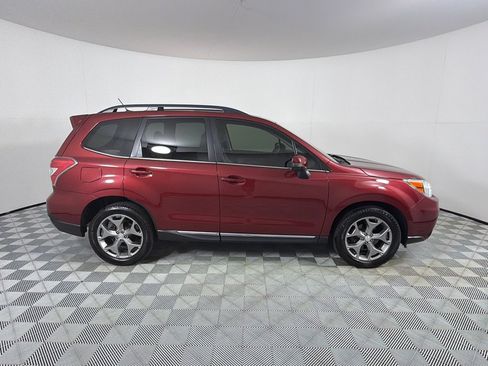 Used 2015 Subaru Forester 2.5i Touring AWD/4WD image 4