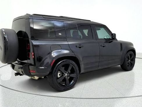 Used 2024 Land Rover Defender 110 X-Dynamic SE AWD/4WD image 8
