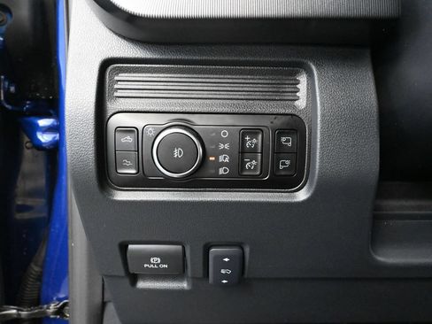 Used 2026 Ford F250 Platinum w/ FX4 Off-Road Package AWD/4WD image 34