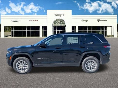 New 2025 Jeep Grand Cherokee Laredo image 5