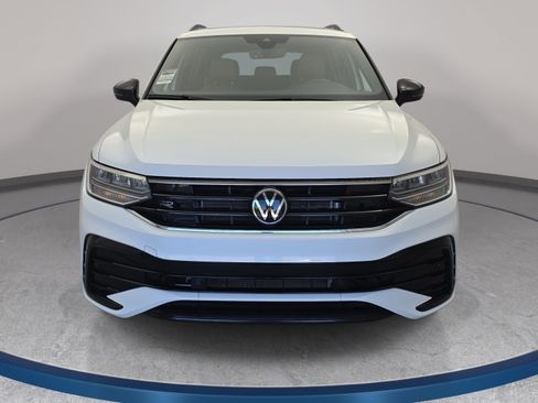 Certified 2024 Volkswagen Tiguan SE R-Line FWD image 2