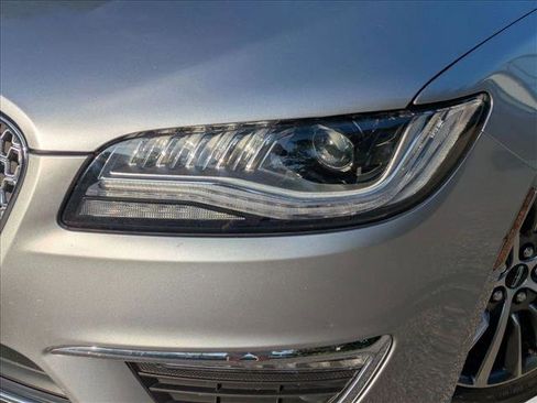 Used 2020 Lincoln MKZ FWD image 7
