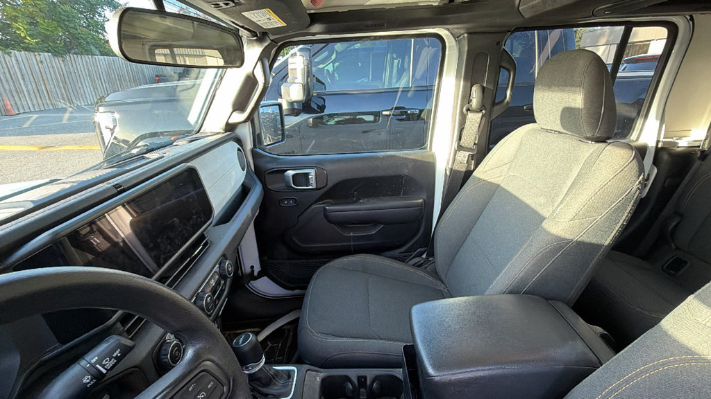 Used 2024 Jeep Gladiator Sport AWD/4WD image 10