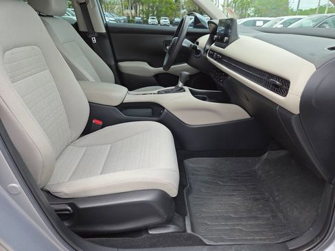 Used 2023 Honda HR-V LX image 10