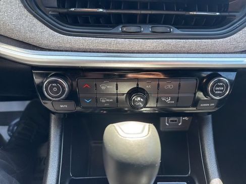 Certified 2023 Jeep Compass Latitude AWD/4WD image 23