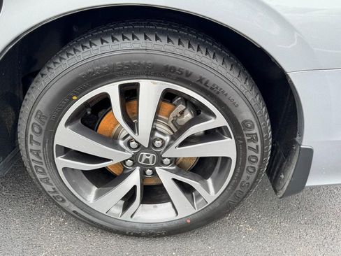 Used 2021 Honda Odyssey Touring image 7
