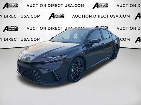 Used 2025 Toyota Camry XSE FWD image 1