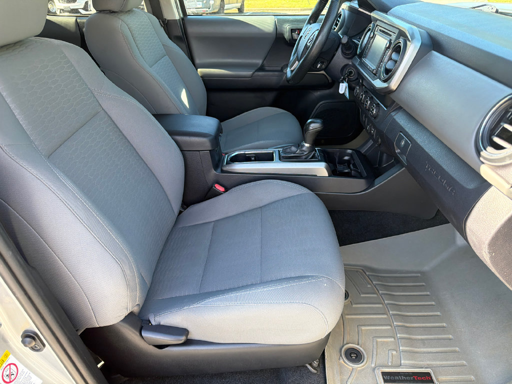 Used 2019 Toyota Tacoma SR5 AWD/4WD image 13