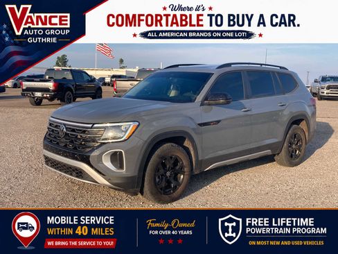 Used 2024 Volkswagen Atlas Peak Edition SE AWD/4WD image 1