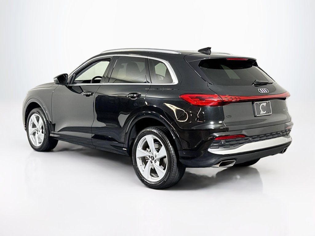 Used 2025 Audi Q5 Premium Plus w/ Premium Plus AWD/4WD image 3