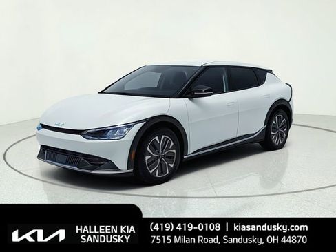 Certified 2024 Kia EV6 Light AWD/4WD image 1