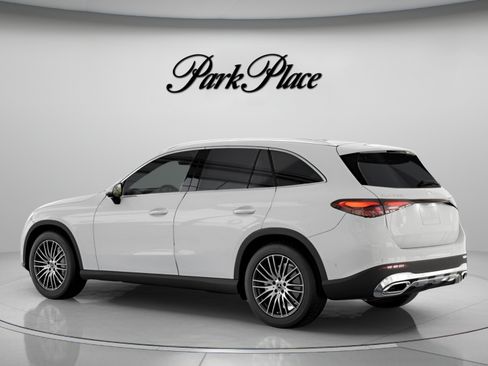 Used 2026 Mercedes-Benz GLC 300 image 12