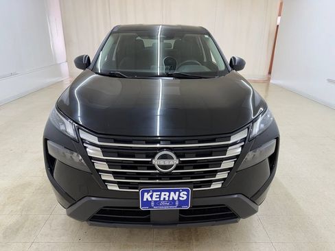 Used 2024 Nissan Rogue S FWD image 8