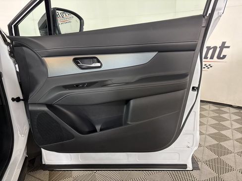 Used 2025 Nissan Murano SL AWD/4WD image 30