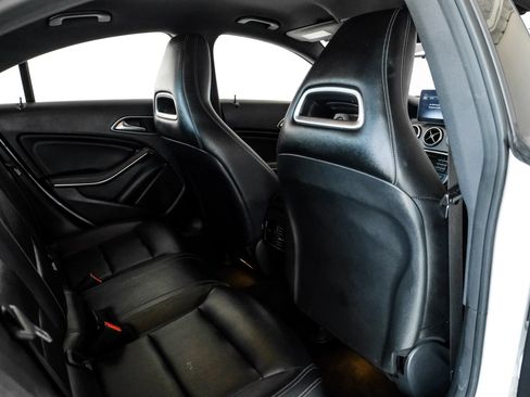 Used 2018 Mercedes-Benz CLA 250 image 36