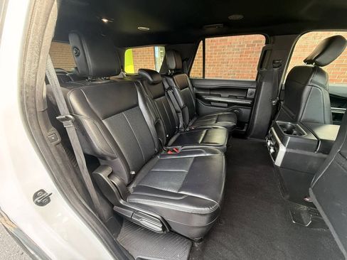 Used 2019 Ford Expedition XLT AWD/4WD image 10