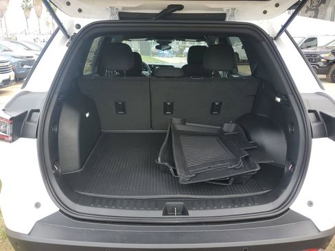 New 2026 Chevrolet Equinox LT w/ LPO, Floor Liner Package image 8