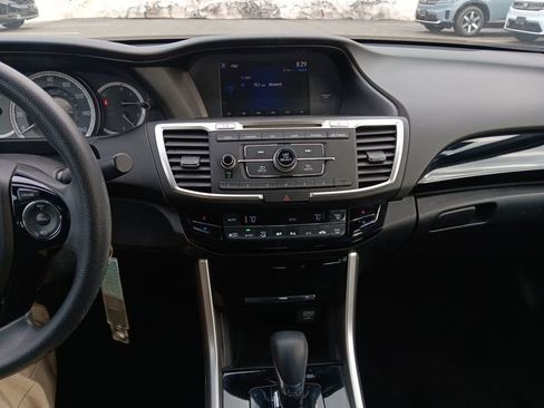 Used 2016 Honda Accord LX image 19