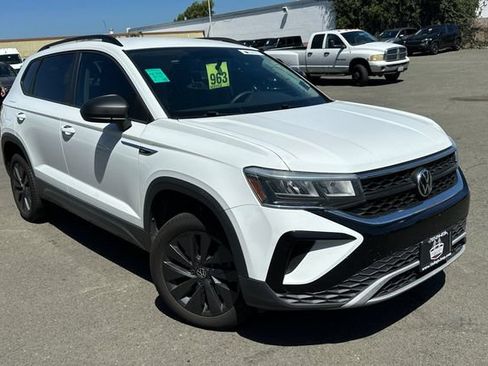 Used 2022 Volkswagen Taos S FWD image 2