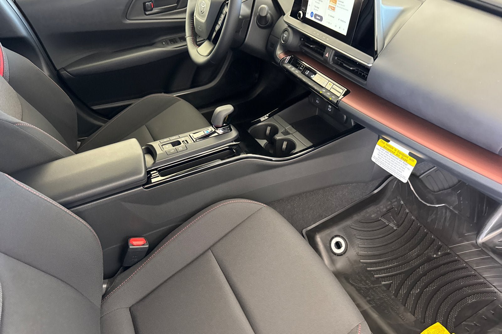 New 2027 Toyota Prius Plug-In Hybrid FWD image 16