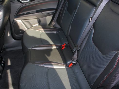 Used 2022 Jeep Compass Trailhawk w/ Trailhawk Elite Group image 13