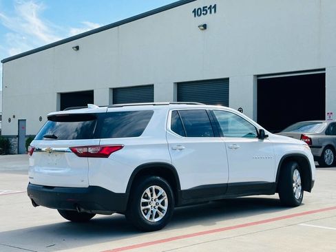 Used 2019 Chevrolet Traverse LT FWD image 11