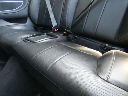 Used 2018 Land Rover Range Rover Evoque SE Dynamic image 41