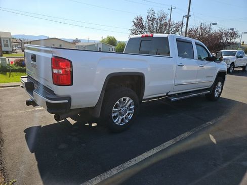 Used 2019 GMC Sierra 3500 Denali w/ Duramax Plus Package AWD/4WD image 4