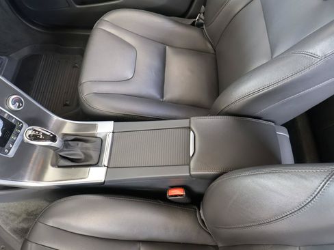 Used 2016 Volvo XC60 T5 Platinum FWD image 42