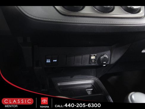 Used 2014 Toyota RAV4 LE image 13