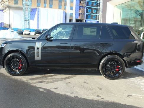 New 2026 Land Rover Range Rover SV image 6