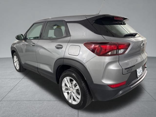 Used 2023 Chevrolet TrailBlazer LS w/ LPO, Blackout Package FWD image 6