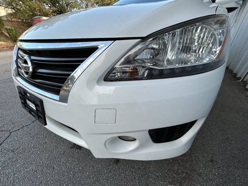 Used 2015 Nissan Sentra SR w/ Navigation Package FWD image 9