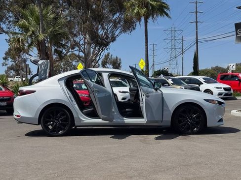 Used 2024 MAZDA MAZDA3 s FWD image 29
