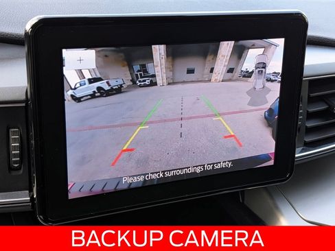 Certified 2022 Ford Explorer XLT w/ Equipment Group 202A RWD image 8
