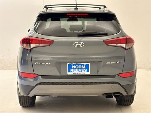 Used 2016 Hyundai Tucson Sport image 9