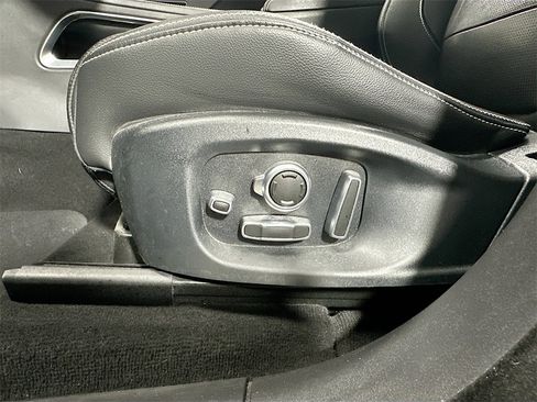 Used 2019 Jaguar F-PACE S image 36