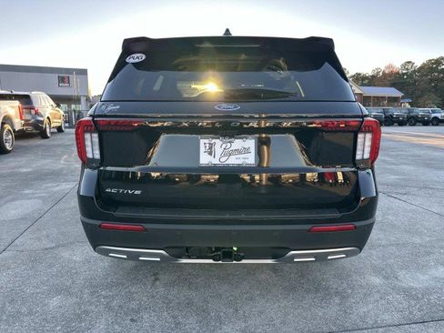 New 2025 Ford Explorer Active w/ Active Comfort Package image 6