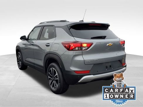 Used 2025 Chevrolet TrailBlazer LT w/ LT Cold Weather Package image 3