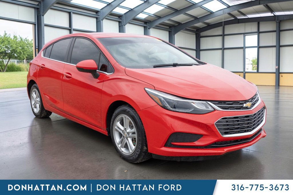Used 2018 Chevrolet Cruze LT w/ Convenience Package FWD image 29