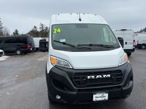Used 2024 RAM ProMaster 2500 w/ Convenience Group image 2