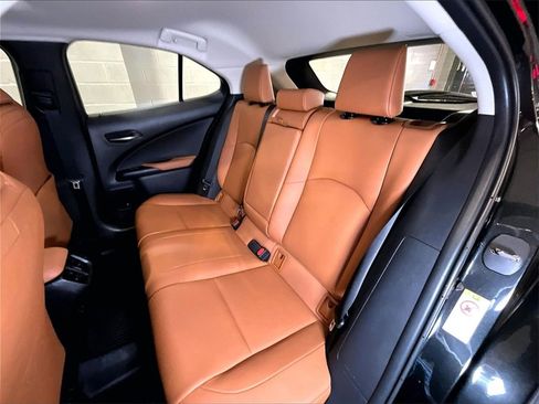 Used 2019 Lexus UX 250h image 22