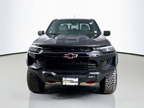 Used 2024 Chevrolet Colorado ZR2 AWD/4WD image 4