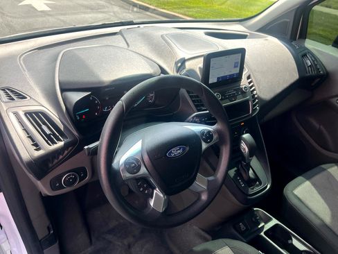 Used 2022 Ford Transit Connect XL image 18